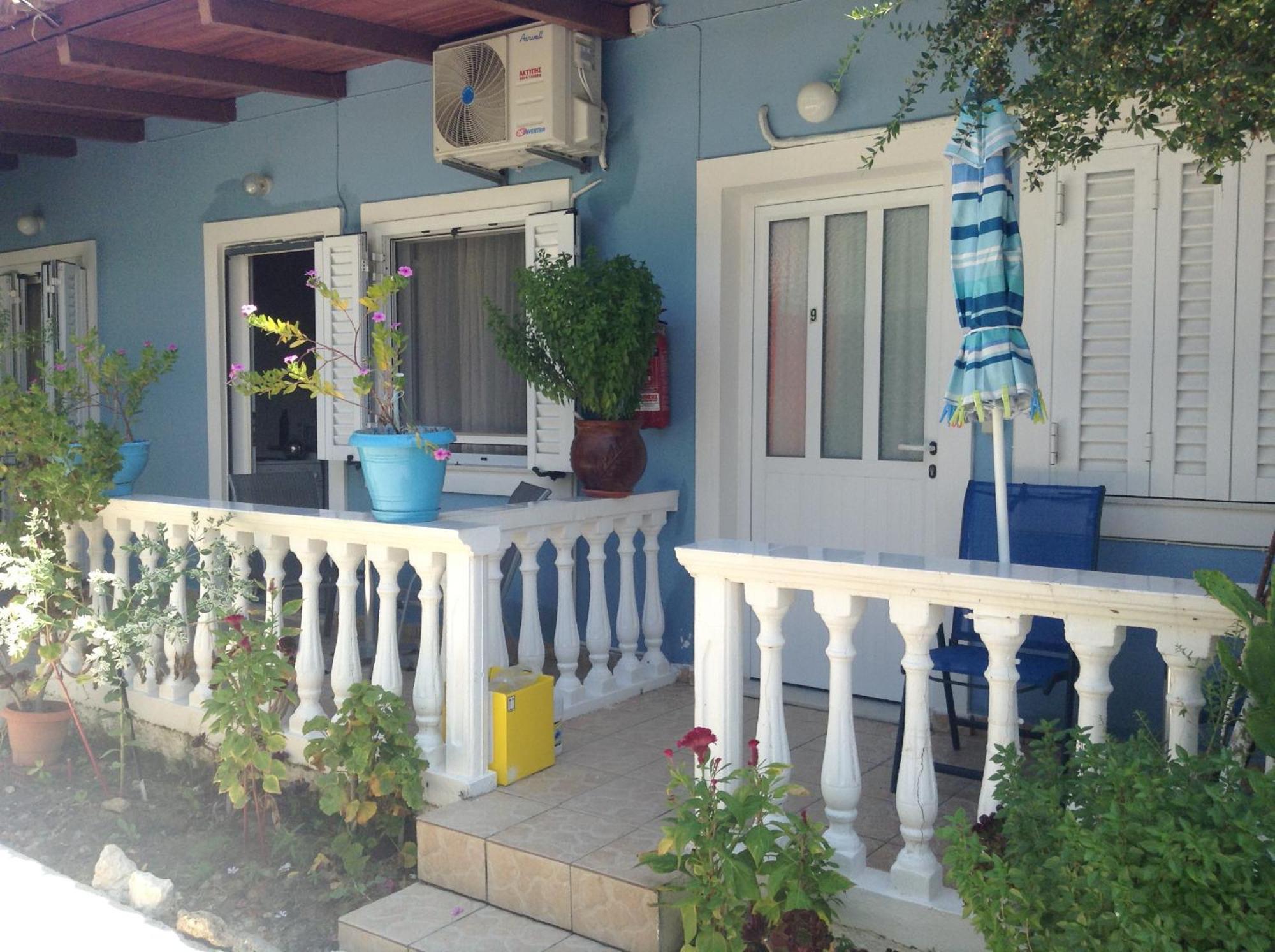 Dina Studios Καλαμάκι Εξωτερικό φωτογραφία